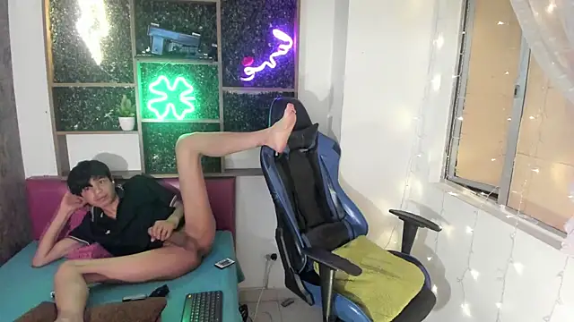 Czat XXX na żywo – Alex_it0_