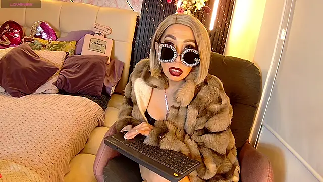 EvelinaGrey's Live XXX Chat