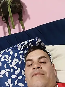 Edwin_Q Chat XXX live