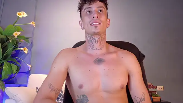 Онлайн чат XXX ostbot_