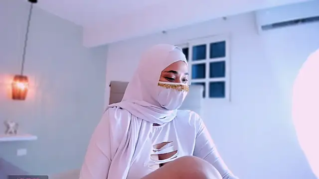 LittleNoor Chat XXX live