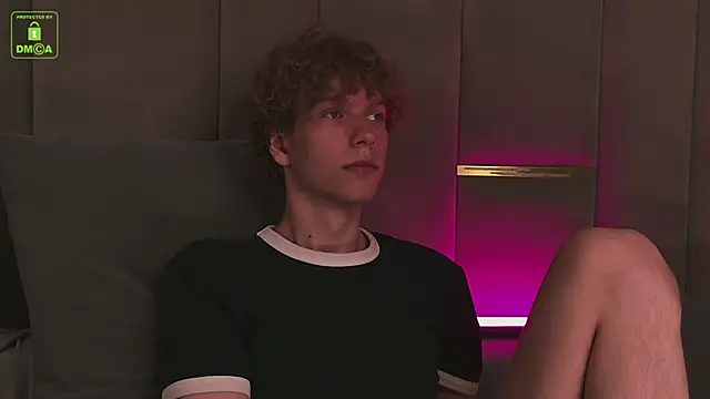 צ'אט XXX בשידור חי של William_Curlis