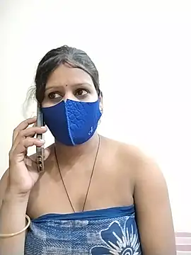 Chatroom XXX en direct de hotyrani07