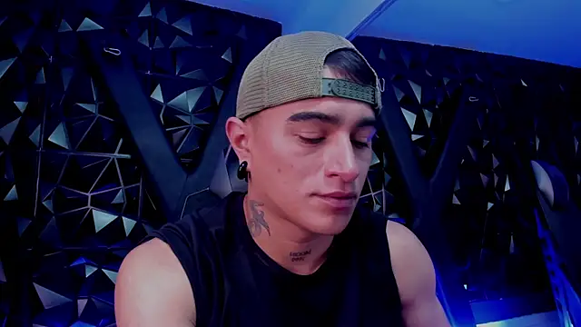 LiamDeeps 라이브 XXX 채팅