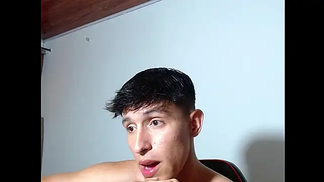 Онлайн чат XXX rowanbig