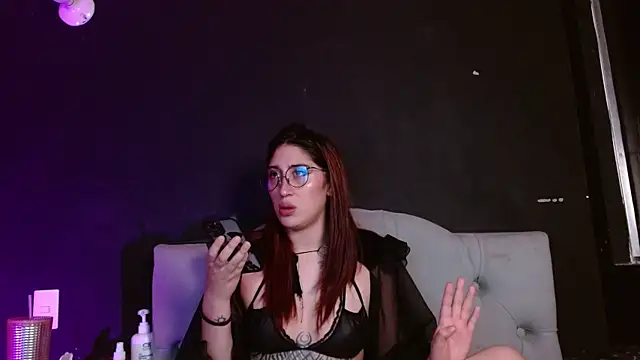 Red-moon1 live XXX chat