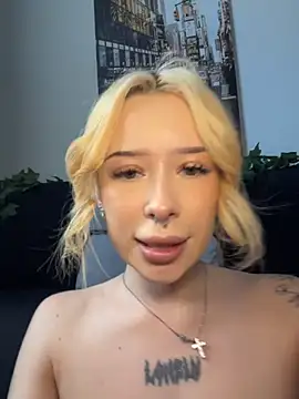 MaryChanXO Chat XXX in diretta
