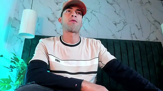 دردشة DrakeNeumann الجنسية المباشرة
