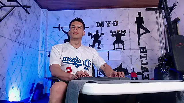 Czat XXX na żywo – Dustin_Sonne