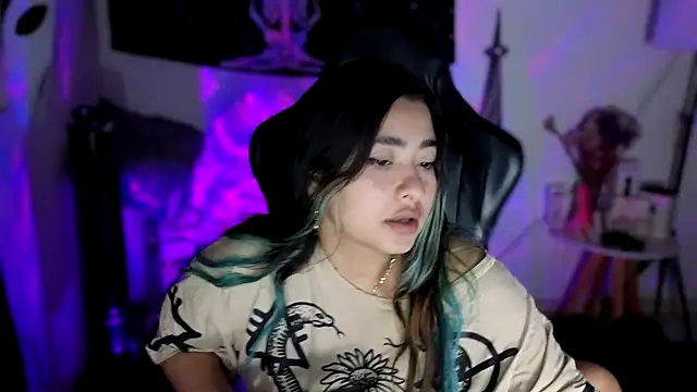 sweetcoralinee's Live XXX Chat