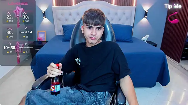 Tommy18__'s Live XXX Chat