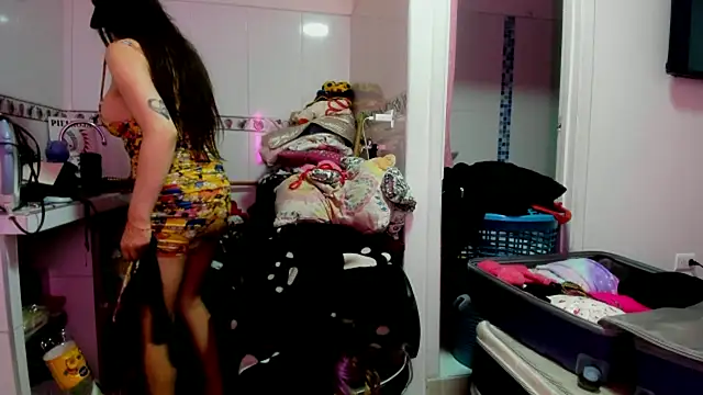 Sweet-Suck69 élő XXX-chatje