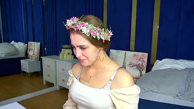 EllaBells live XXX chat