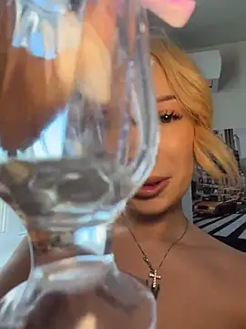 Chatroom XXX en direct de MaryChanXO