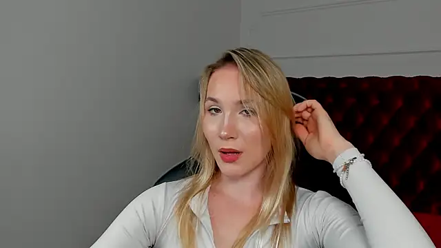 ElaraVoltage Live XXX-Chat