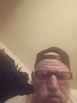 Rootpass222 Live XXX-Chat