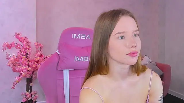 Nicole_Vasquez Adlı Modelin Canlı XXX Sohbeti