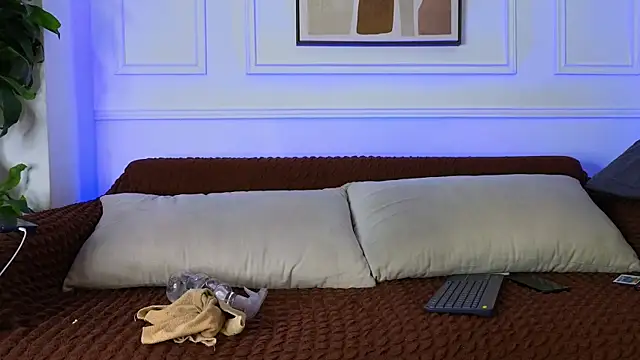 Stone_grey1_ Live XXX-Chat