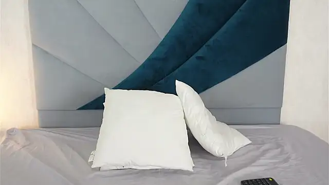 Sky_Riyoo Adlı Modelin Canlı XXX Sohbeti