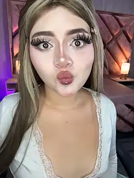 Chat XXX en directo de lya_nekko_