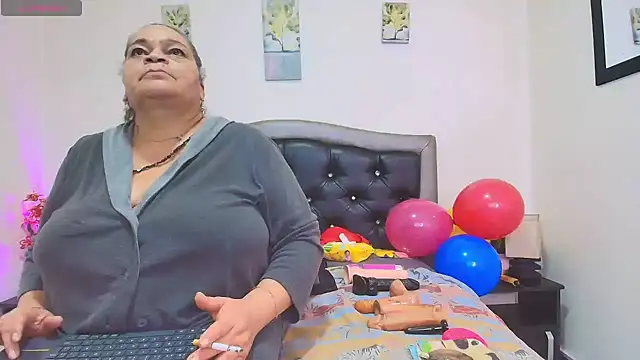 Chat XXX Live QueenMatturex
