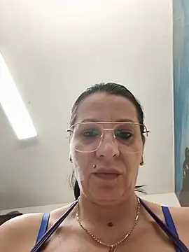 SugarDiamonds live XXX chat