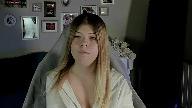 צ'אט XXX בשידור חי של Stefania-sweet