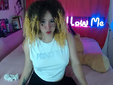temptation-x Adlı Modelin Canlı XXX Sohbeti