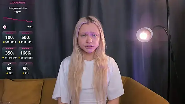MidnightPoise's Live XXX Chat