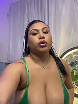 XXX chat uživo modela Helleamazing