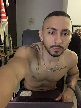 NicolasChest_xxx 网络视讯表演