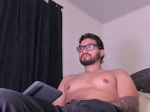 Chrys_harris77's Live XXX Chat