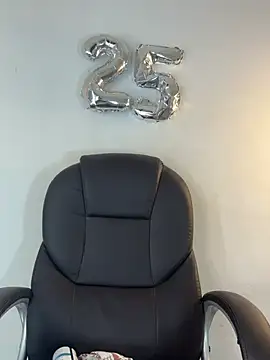 Adeline_1 라이브 XXX 채팅