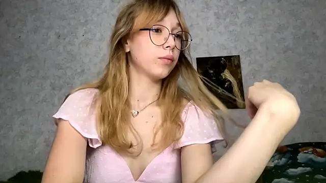 AriaFlyFerrari's Live XXX Chat