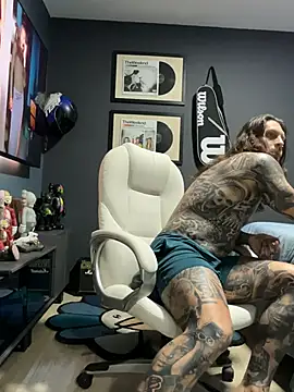 ThomasHells' Live XXX Chat