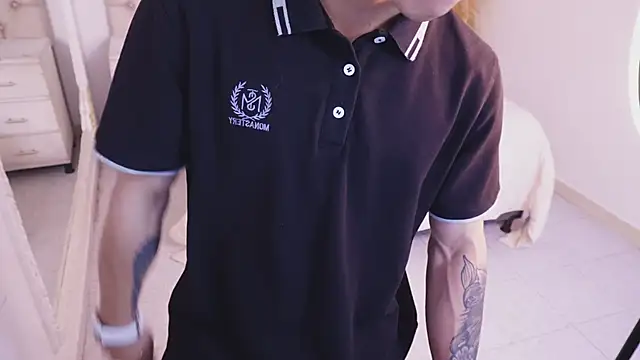 צ'אט XXX בשידור חי של JhoanLeandro