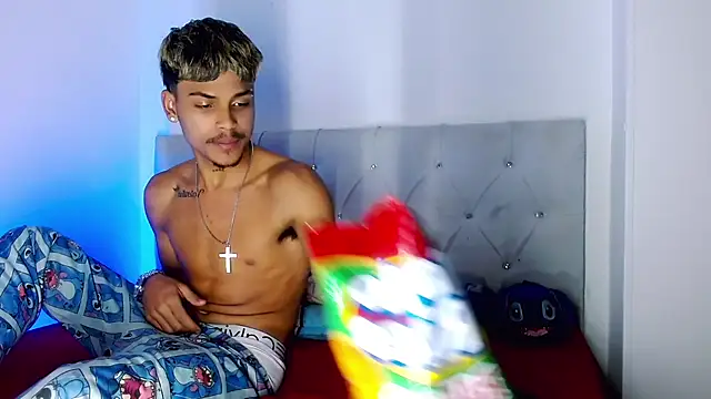 Angel_foxc13 Adlı Modelin Canlı XXX Sohbeti