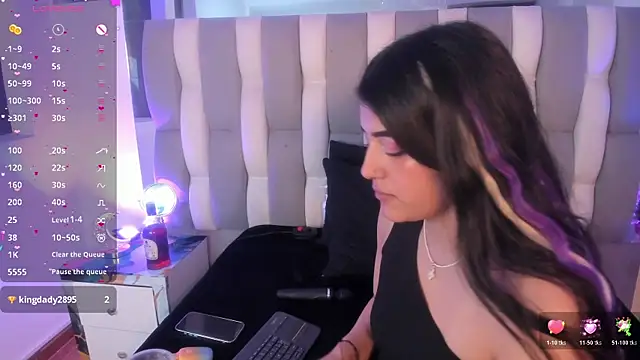 XXX chat uživo modela IsaDiiaz