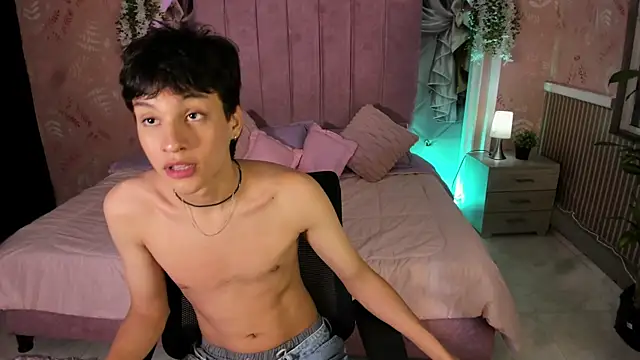 max_hunter1 Chat XXX in diretta