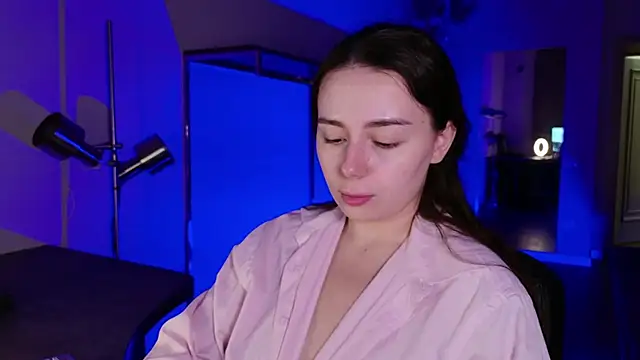Di_na_Bell Adlı Modelin Canlı XXX Sohbeti