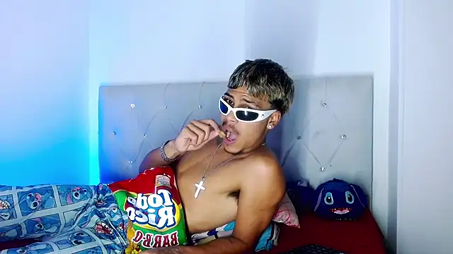 Онлайн чат XXX Angel_foxc13