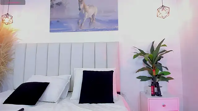 _Emily_Queen Live XXX-Chat