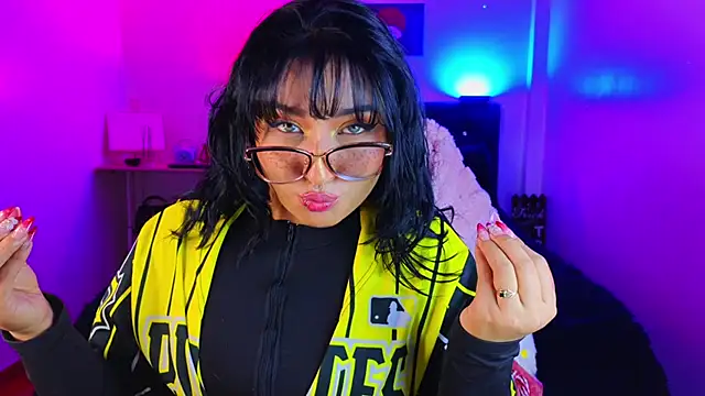 Pauilina Chat XXX live