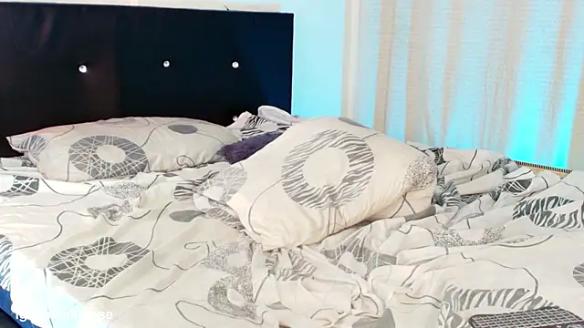 XXX chat uživo modela Milo_K