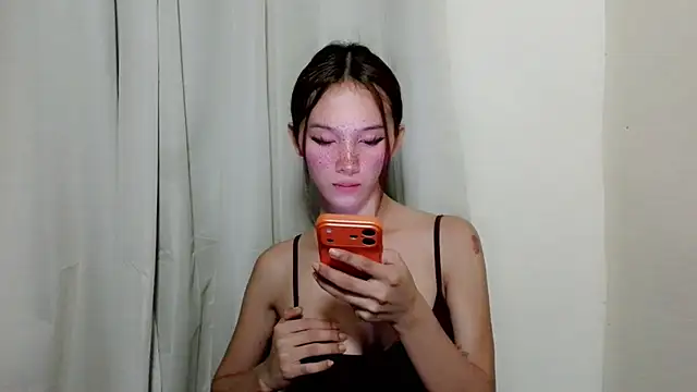 แชท XXX สดของ SweetcockAsian