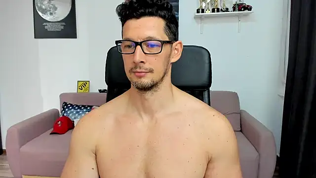 BrutusK08 Live XXX-chat