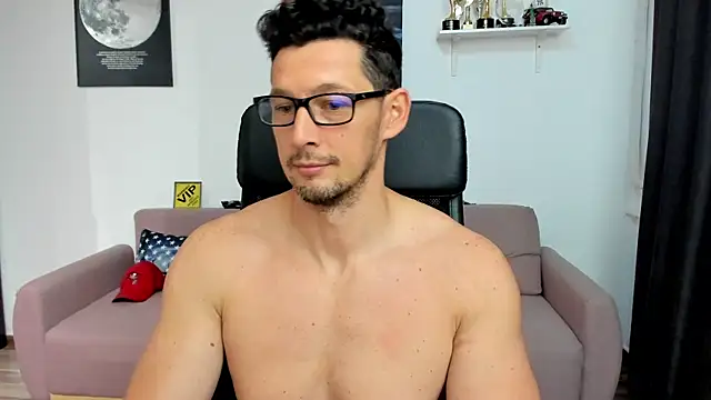 BrutusK08 라이브 XXX 채팅
