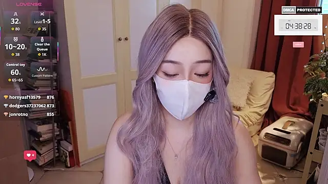 XXX chat uživo modela nayomi_34f