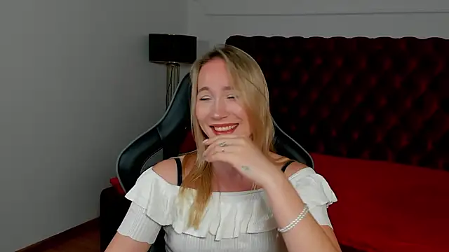 Chatroom XXX en direct de ElaraVoltage