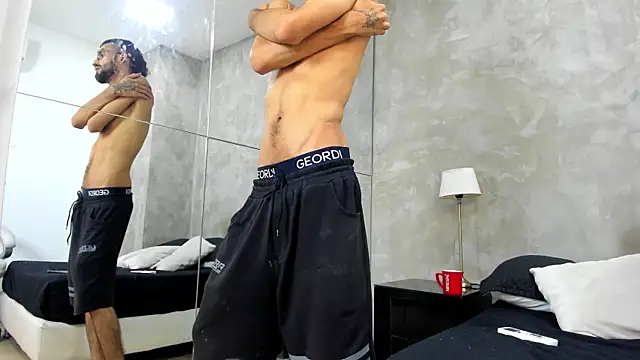 Felipe-Casttan Live XXX-Chat
